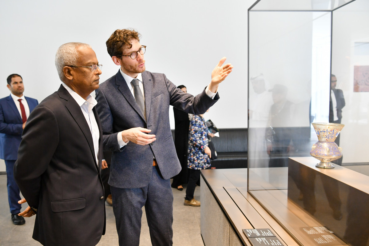 ރައީސުލްޖުމްހޫރިއްޔާ އަބޫދާބީގެ ލޫވްރ މިއުޒިއަމް ބައްލަވާލެއްވުން -- ފޮޓޯ: ރައީސް އޮފީސް