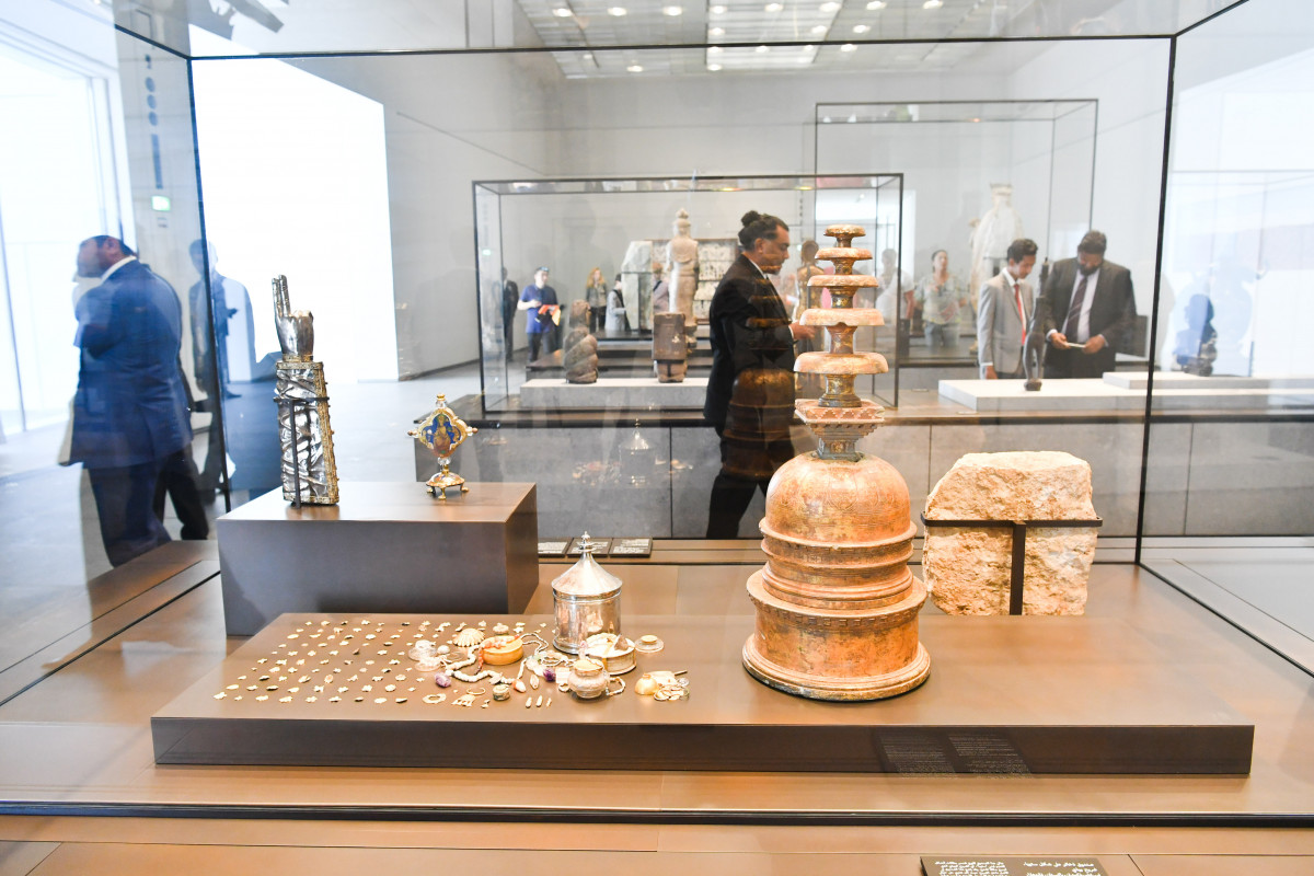 ރައީސުލްޖުމްހޫރިއްޔާ އަބޫދާބީގެ ލޫވްރ މިއުޒިއަމް ބައްލަވާލެއްވުން -- ފޮޓޯ: ރައީސް އޮފީސް