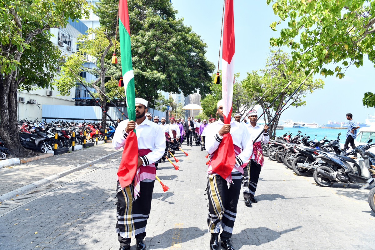 މި ބައްދަލުކުރެއްވުމުގައި ވާހަކަފުޅުދައްކަވަމުން ރައީސުލްޖުމްހޫރިއްޔާ ވަނީ ރާއްޖެއާއި ސްވިޒަރލެންޑާއި ދެމެދުގައި އޮތް ގުޅުމަށް ވަރަށް ބޮޑު އަހައްމިއްޔަތުކަމެއް ރާއްޖެއިން ދެއްވާކަން ފާހަގަކުރައްވަފައި -- ފޮޓޯ: ރައީސް އޮފީސް