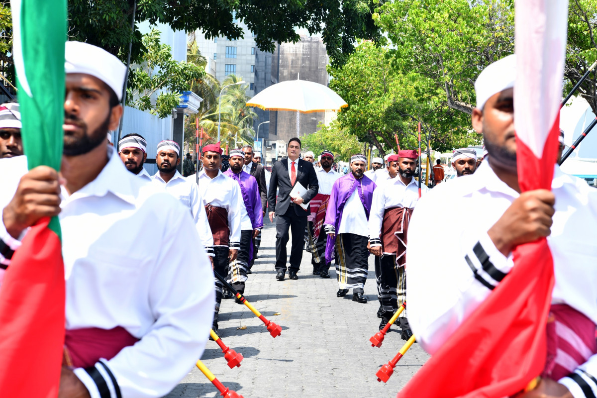 ރައީސުލްޖުމްހޫރިއްޔާއާއި ސްވިޒަރލެންޑްގެ އާ ސަފީރު ވަނީ ބައިނަލްއަޤްވާމީ މައިދާނުގައި ދެޤައުމުންވެސް ޤަބޫލުކުރާ ހަމަތަކާ އެއްގޮތްވާގޮތުގެ މަތިން ދެ ޤައުމުންވެސް އެކުގައި މަސައްކަތްކުރުމަށް ޝައުޤުވެރިވާކަން ފާޅުކުރައްވައިފަ -- ފޮޓޯ: ރައީސް އޮފީސް