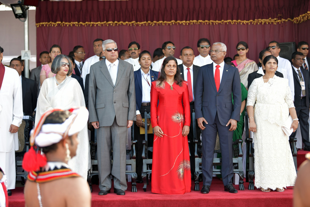 ސްރީލަންކާގެ 71 ވަނަ މިނިވަން ދުވަސް ފާހަގަކުރުމުގެ ރަސްމިއްޔާތު ރާއްޖޭގެ ރައީސުލްޖުމްހޫރިއްޔާ ޝަރަފުވެރިކޮށްދެއްވުން -- ފޮޓޯ: ރައީސް އޮފީސް