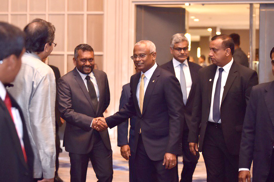 މި ގޮތުން ދެޤައުމުގެ އިޤްތިޞާދު ކުރިއަރަމުން ދަނީ މައިގަނޑު ގޮތެއްގައި ފަތުރުވެރިކަމުގެ ސިނާޢަތުންކަން ފާހަގަކުރެއްވިއެވެ.