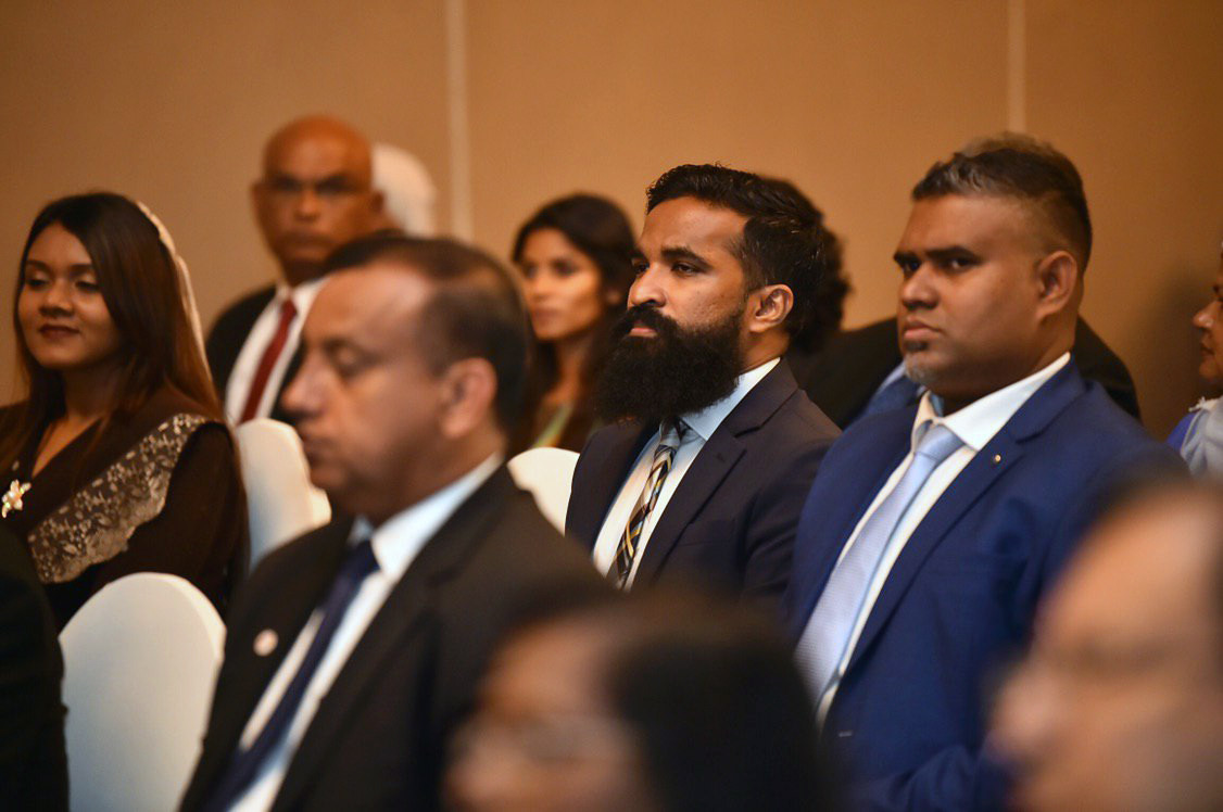 މި ބައްދަލުވުމުގައި ދިވެހި ވިޔަފާރިވެރިންވެސް ވަނީ ބައިވެރިވެ، މަޝްވަރާތައްކޮށްފަ އެވެ.