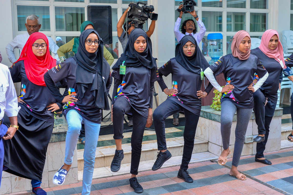 އަންހެނުންނަށް އާންމުކޮށް ޖެހެނީ ޖެހެނީ އުރަމަތީގެ ކެންސަރު، އަނގައިގެ ކެންސަރު، ތައިރޮޑް ކެންސަރު، ބަނޑުގެ ކެންސަރު އަދި ލޭގެ ކެންސަރު އެވެ.