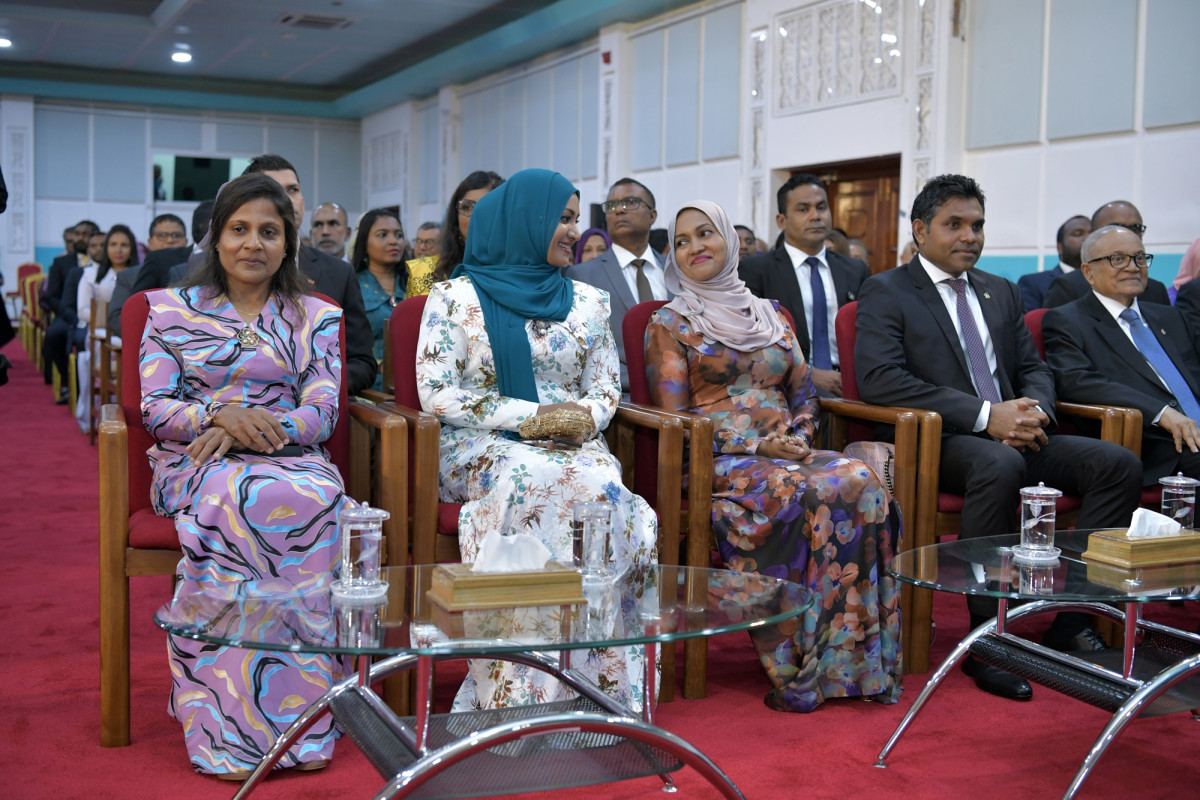 ފެބްރުއަރީ 7، 2019: ރައީސް ސޯލިހްގެ ފުރަތަމަ ރިޔާސީ ބަޔާން ހުށަހެޅުއްވުން ދަރުބާރުގޭގައި ބޭއްވި ރައްޔިތުންގެ މަޖިލީހުގެ ޖަލްސާގެ ތެރެއިން