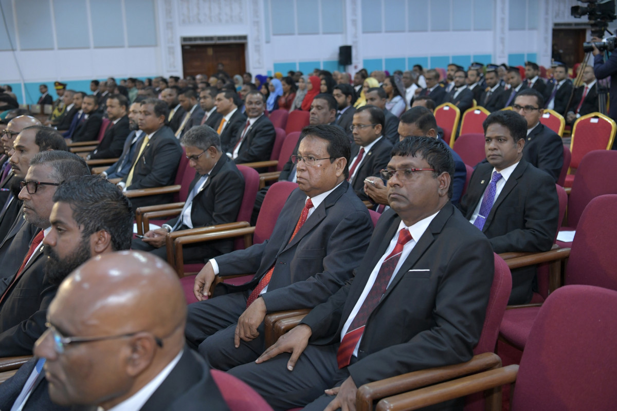 ފެބްރުއަރީ 7، 2019: ރައީސް ސޯލިހްގެ ފުރަތަމަ ރިޔާސީ ބަޔާން ހުށަހެޅުއްވުން ދަރުބާރުގޭގައި ބޭއްވި ރައްޔިތުންގެ މަޖިލީހުގެ ޖަލްސާގެ ތެރެއިން