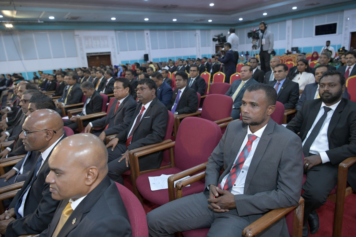 ފެބްރުއަރީ 7، 2019: ރައީސް ސޯލިހްގެ ފުރަތަމަ ރިޔާސީ ބަޔާން ހުށަހެޅުއްވުން ދަރުބާރުގޭގައި ބޭއްވި ރައްޔިތުންގެ މަޖިލީހުގެ ޖަލްސާގެ ތެރެއިން