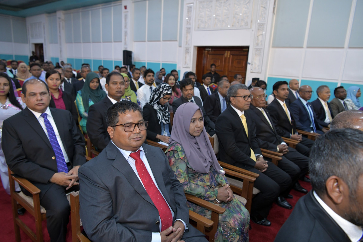 ފެބްރުއަރީ 7، 2019: ރައީސް ސޯލިހްގެ ފުރަތަމަ ރިޔާސީ ބަޔާން ހުށަހެޅުއްވުން ދަރުބާރުގޭގައި ބޭއްވި ރައްޔިތުންގެ މަޖިލީހުގެ ޖަލްސާގެ ތެރެއިން