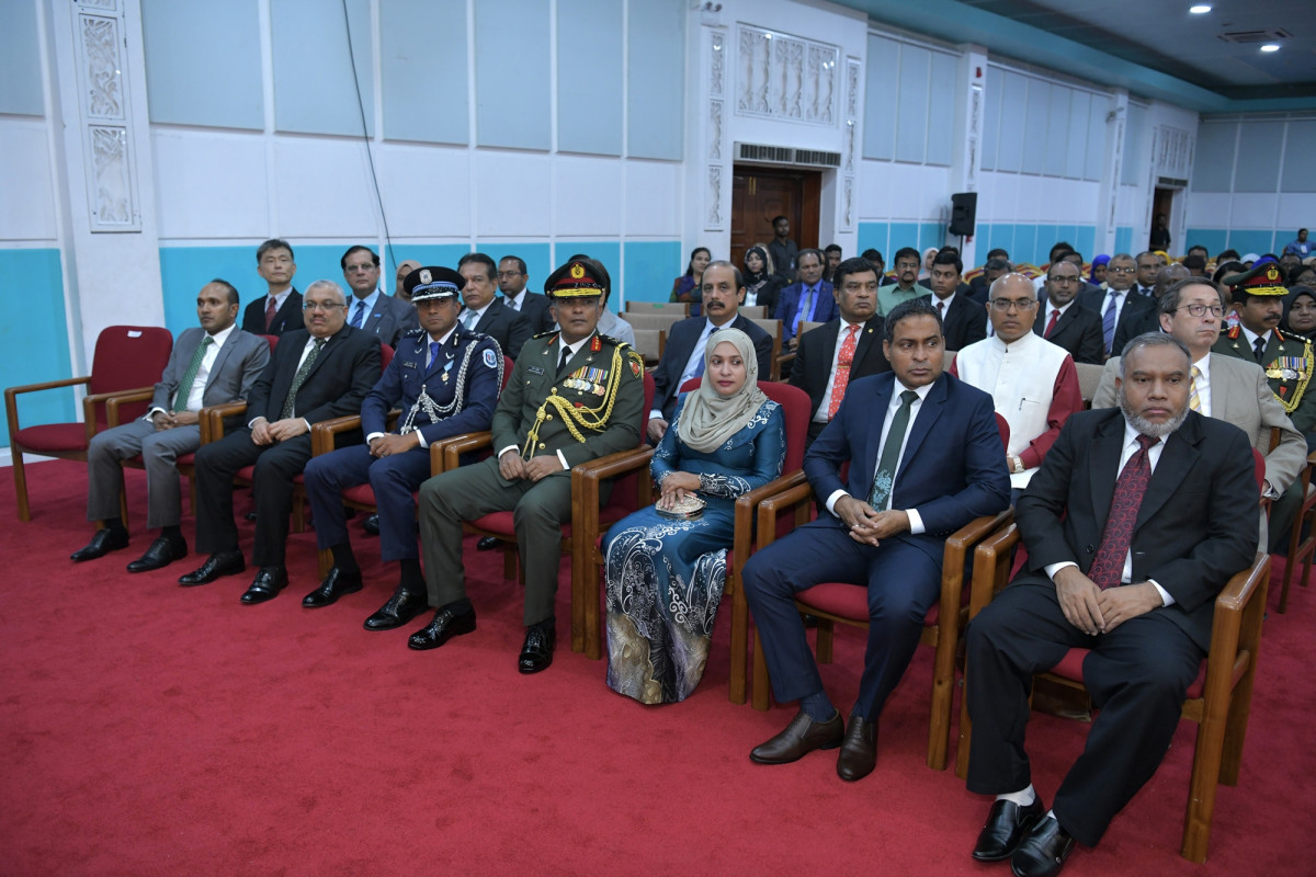 ފެބްރުއަރީ 7، 2019: ރައީސް ސޯލިހްގެ ފުރަތަމަ ރިޔާސީ ބަޔާން ހުށަހެޅުއްވުން ދަރުބާރުގޭގައި ބޭއްވި ރައްޔިތުންގެ މަޖިލީހުގެ ޖަލްސާގެ ތެރެއިން