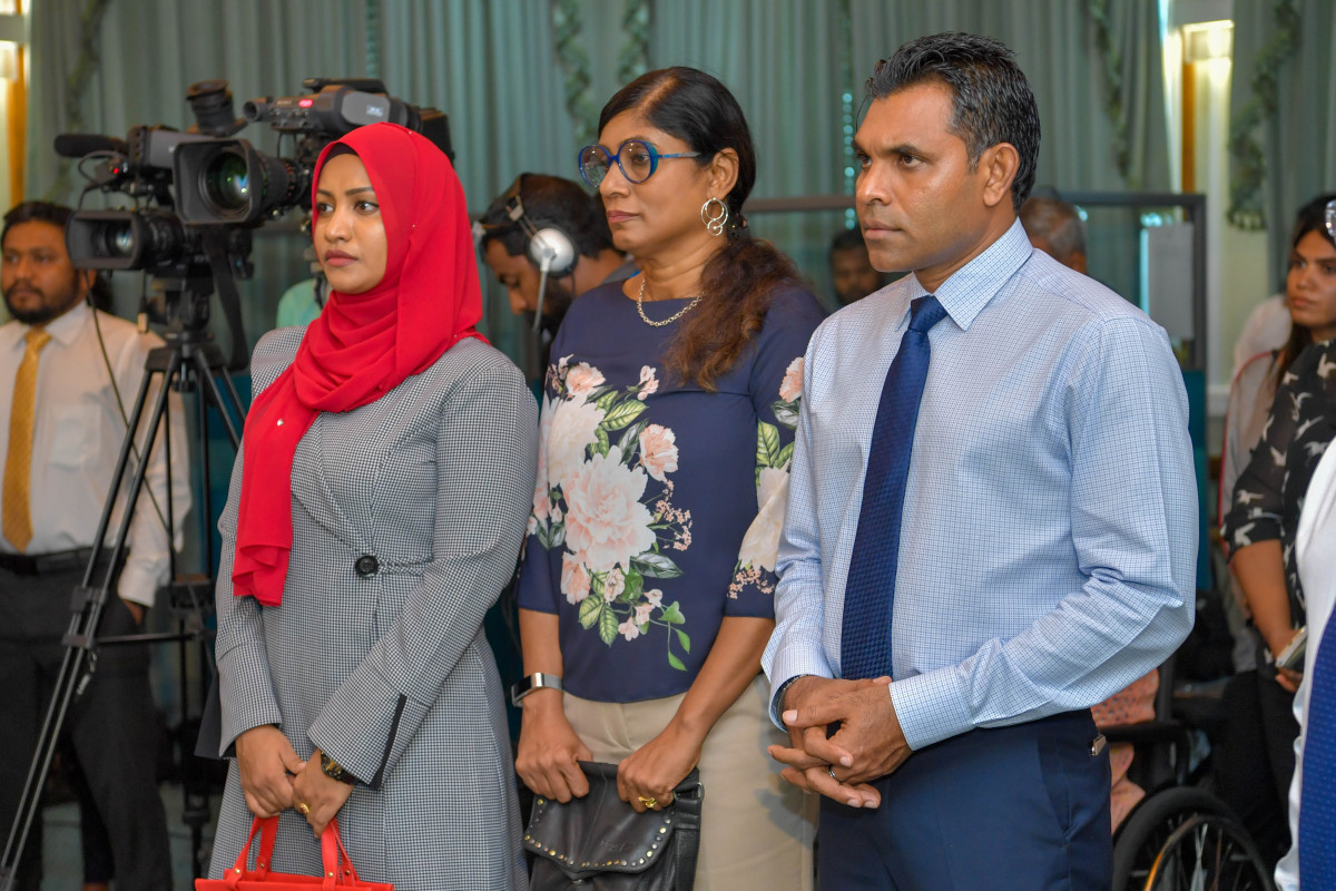 އޮފީހުގައި ނާޖާއިޒު ކަމެއް ހިނގާކަމަށް ޝައްކުވިޔަސް، އެކަމެއް ސަރުކާރުގެ ސަމާލުކަމަށް ގެނެސްދެއްވުމަށް ރައީސުލްޖުމްހޫރިއްޔާ އެދިވަޑައިގެންނެވި