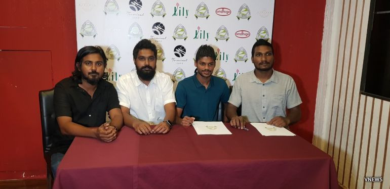 ބޮބީ ގްރީންއަށް ސޮއިކުރުމުގެ ތެރެއިން