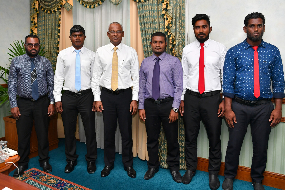 މާރަންދޫ ކައުންސިލް މެންބަރުންނާއެކު ރައީސް ސޯލިހު