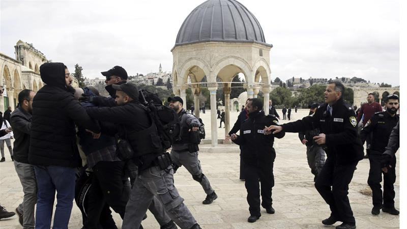 އިސްރާއިލް ސިފައިންނާ ފަލަސްތީންގެ އާންމު ރައްޔިތުންނާ ދެމެދު މިވަނީ ވިދިވިދިގެން ދެ ހުކުރު ދުވަހު އަގްސާ މިސްކިތުގައި ކުރިމަތިލުންތައް ހިނގާފައި