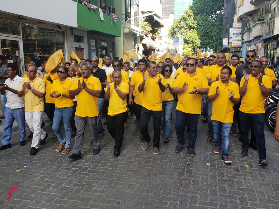 އެމްޑީޕީން މިއަދު ބޭއްވި ހިނގާލުމުގެ ތެރެއިން:-ދެން ވެރިކަން ވައްޓާ ނުލެވޭނެ ކަމަށް އެމަނިކުފާނު ވިދާޅުވި