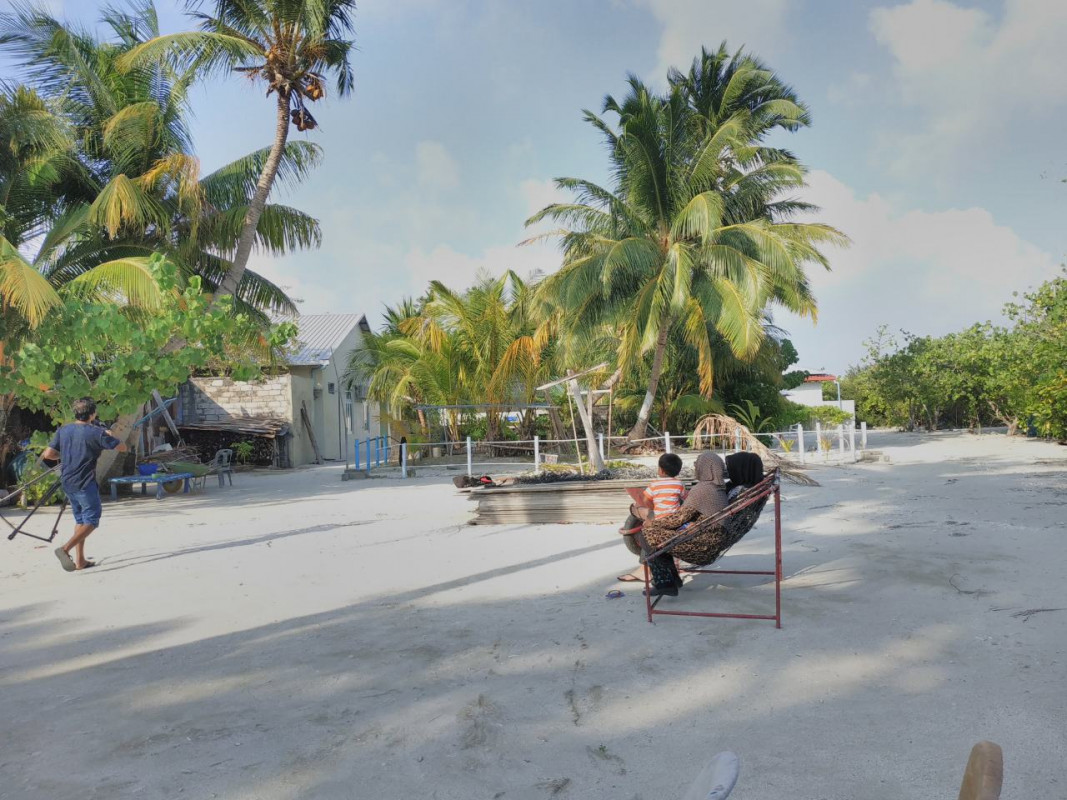 ރަކީދޫގެ އާބާދީ ދަނީ ދަށްވަމުން، އަދި އާންމު ޚިދުމަތުގެ ފެންވަރު ވަރަށް ދަށް