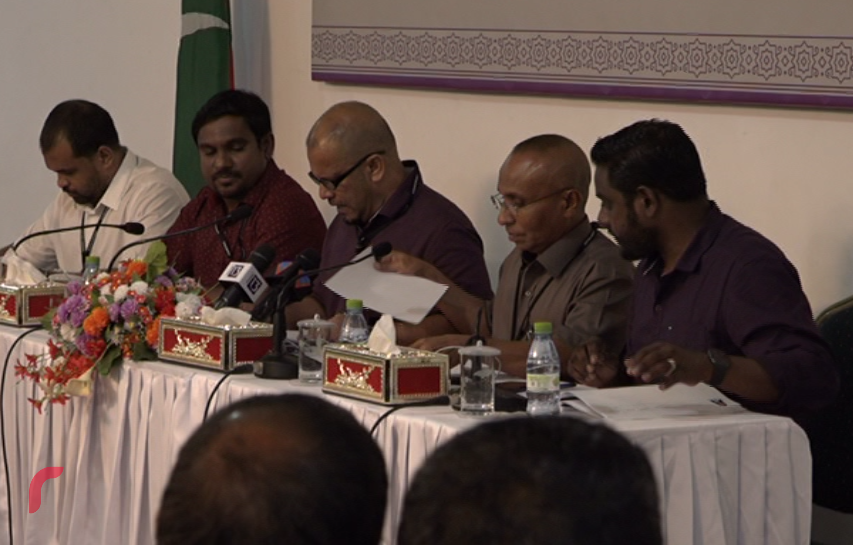 ކެނޑިޑޭޓުންގެ ނަންތައް ތަރުތީބު ކުރުން ކުރިއަށް ދަނީ