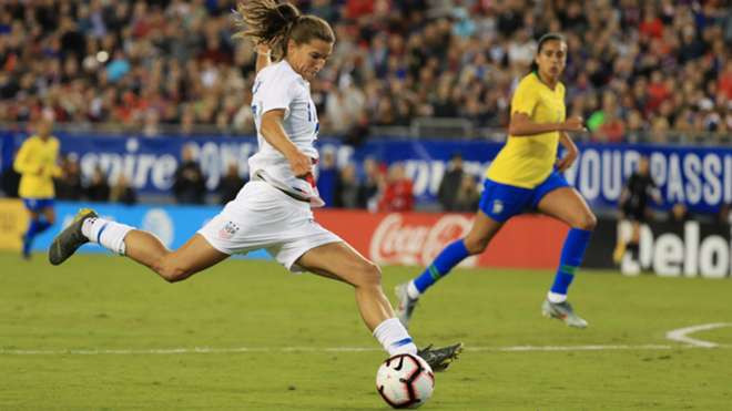 ްައަންހެނުންގެ ފުޓުބޯޅަ މެޗެއްގެ ތެރެއިން