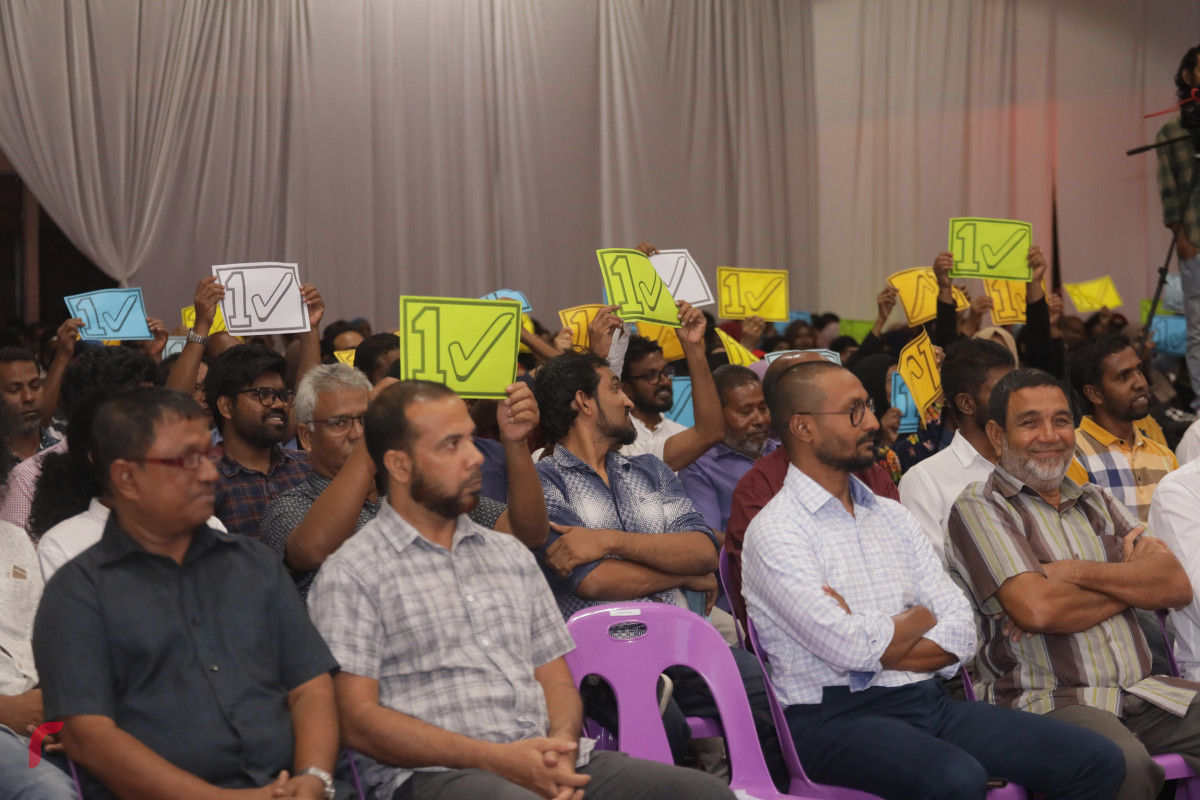 09 މާރިޗް 2019 --ހއ.ހޯރަފުށީ ދާއިރާއަށް ވާދަކުރައްވާ އެމްޑީޕީ ކެންޑިޑޭޓް އަހްމަދު ސަލީމްގެ ކެމްޕެއިން ޖަލްސާގެ ތެރެއިން.-- ފޮޓޯ: ރާއްޖެ.އެމްވީ