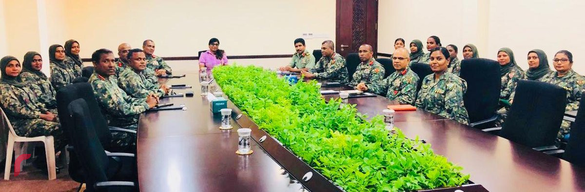 ޗުއްޓީދޭނެ ގޮތަކާއި ގުޅޭގޮތުން މަޝްވަރާކުރުމަށް ބޭއްވި ބައްދަލުވުމުގެ ތެރެއިން