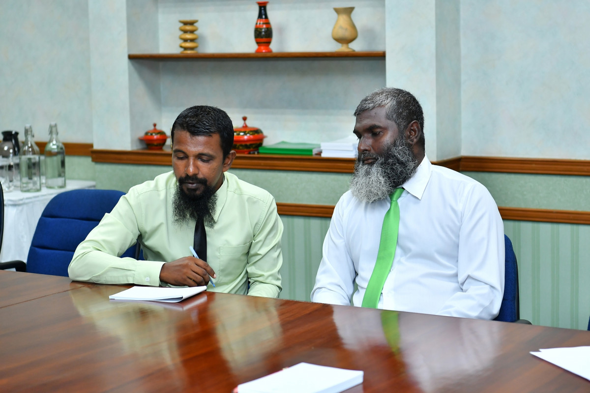 13 މާރިޗް 2019 -- ދިއްފުށި ކައުންސިލްގެ ދެ މެމްބަރުން -- ފޮޓޯ: ރައީސްއޮފީސް