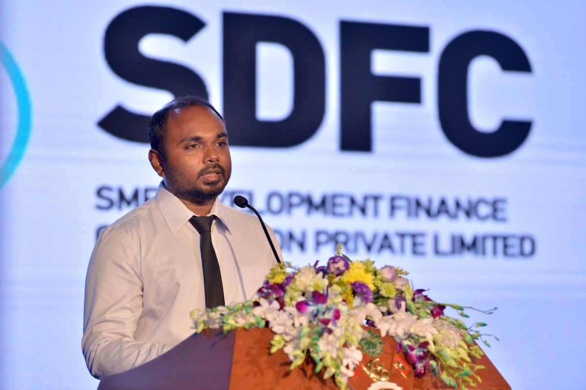 އެސްއެމްއީ ފައިނޭންސް ކޯޕަރޭޝަންގެ އެމްޑީ އަހްމަދު ޒީނާދު ވާހަކަ ދައްކަވަނީ