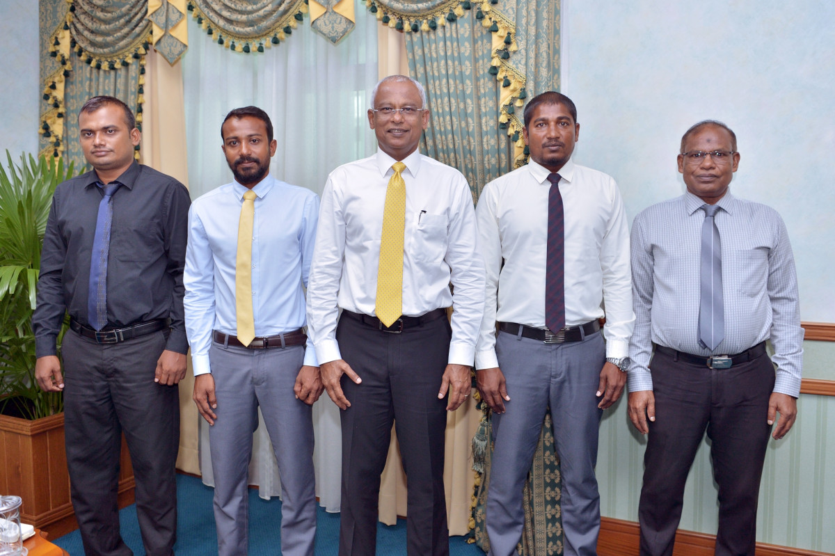 Dhevvadhoo council members brief President on development goals