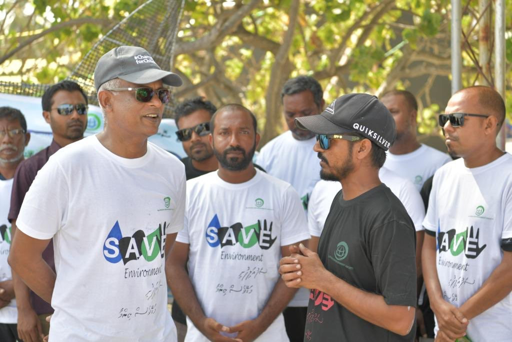 އަލިފުށި ސާފުކުރުމުގެ ޕްރޮގްރާމަކީ އެ ރަށު އެންވަޔަރަމަންޓް ސޮސައިޓީން ކުރިއަށް ގެންދިޔަ ޕްރޮގްރާމެއް