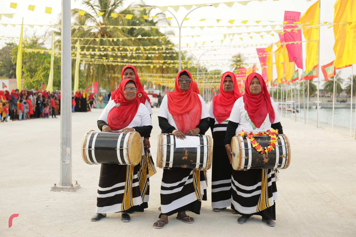ހޯރަފުށިން މިނިސްޓަރަށް ވަނީ ހޫނު މަރުޙަބާއެއް ދަންނަވާފައި. ފޮޓޯ: ރާއްޖެ.އެމްވީ