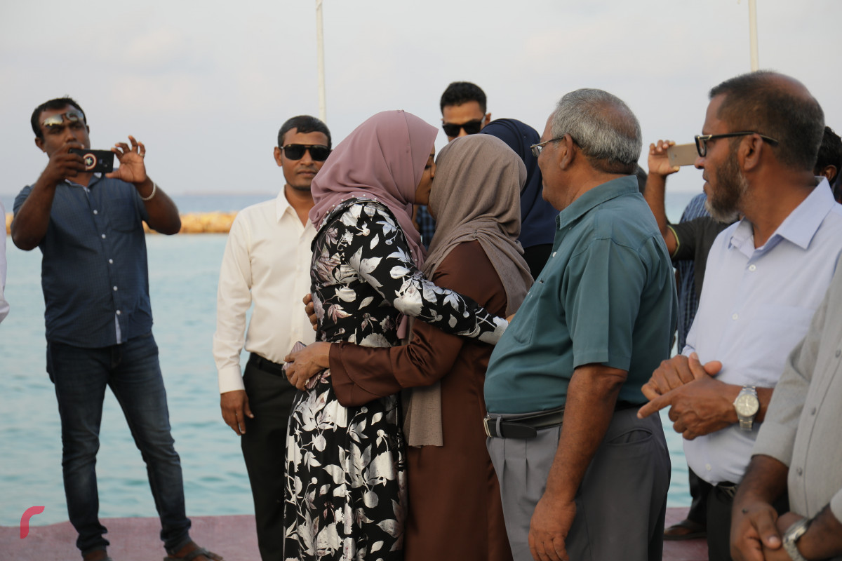 މިނިސްޓަރު ނަހުލާ އާއި އެކަމަނާގެ މަންމާފުޅު- ފޮޓޯ: ރާއްޖެ.އެމްވީ