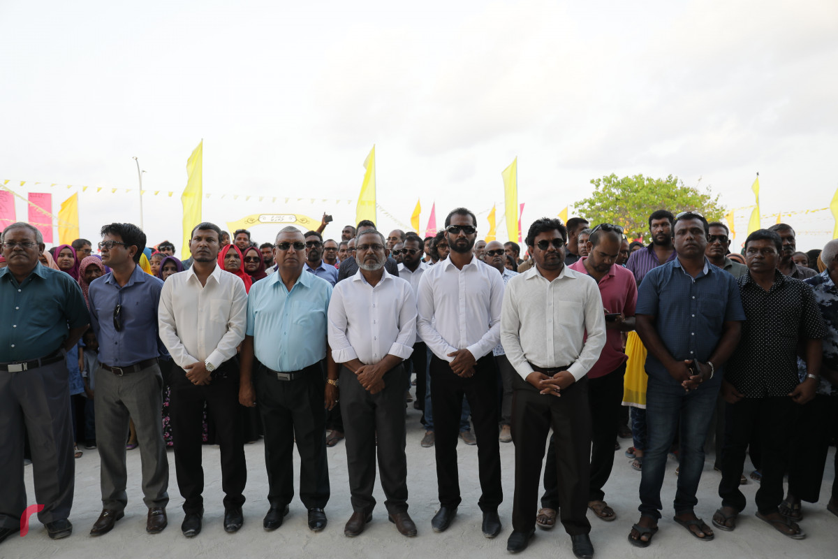 ހޯރަފުށީ އެއާރޕޯޓް ގެ މަސައްކަތް އެމްޓީސީސީ އާއި ހަވާލުކުރުމަށް ބޭއްވުނު ޖަލްސާގެ ތެރެއިން-- ފޮޓޯ: ރާއްޖެ.އެމްވީ