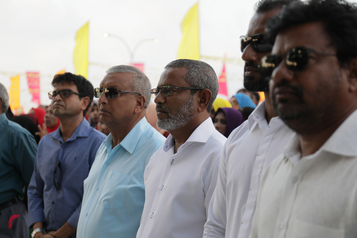 ހޯރަފުށީ އެއާރާޕޯޓް ގެ މަސައްކަތް އެމްޓީސީސީ އާއި ހަވާލުކުރުމަށް ބޭއްވުނު ޖަލްސާގެ ތެރެއިން-- ފޮޓޯ: ރާއްޖެ.އެމްވީ