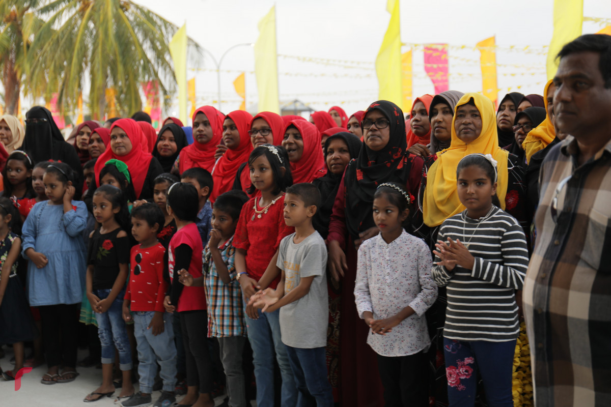 ހޯރަފުށީ އެއާރޕޯޓް ގެ މަސައްކަތް އެމްޓީސީސީ އާއި ހަވާލުކުރުމަށް ބޭއްވުނު ޖަލްސާގެ ތެރެއިން-- ފޮޓް: ރާއްޖެ.އެމްވީ