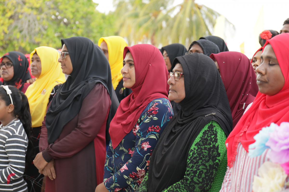 ހޯރަފުށީ އެއާރޕޯޓް ގެ މަސައްކަތް އެމްޓީސީސީ އާއި ހަވާލުކުރުމަށް ބޭއްވުނު ޖަލްސާގެ ތެރެއިން-- ފޮޓް: ރާއްޖެ.އެމްވީ