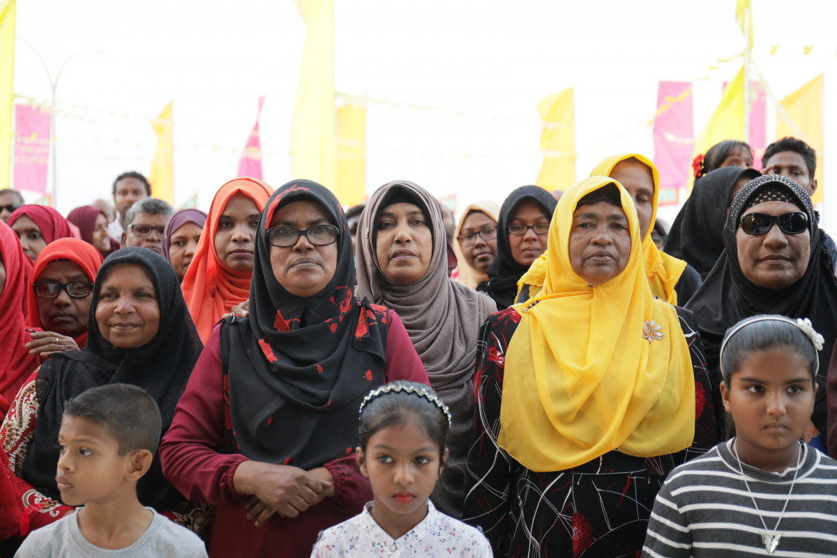 ހޯރަފުށީ އެއާރޕޯޓް ގެ މަސައްކަތް އެމްޓީސީސީ އާއި ހަވާލުކުރުމަށް ބޭއްވުނު ޖަލްސާގެ ތެރެއިން-- ފޮޓޯ: ރާއްޖެ.އެމްވީ