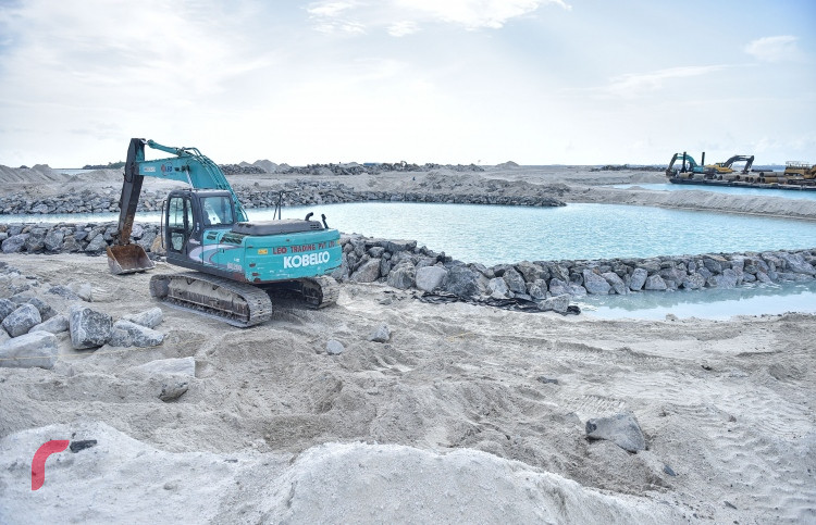 ރަށެއްގެ ބިން ހިއްކުމުގެ މަސައްކަތް ކުރިއަށްދަނީ