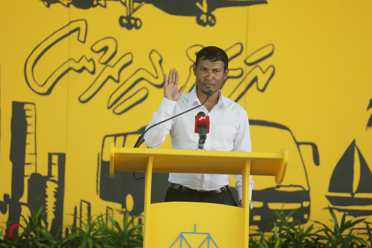 31 މާރިޗް 2019 -- ރައީސުލް ޖުމްހޫރިއްޔާ ހޯރަފުއްޓަށް ވަޑައިގަތުން، ހޯރަފުށީގައި ބޭއްވި ޖަލްސާގައި ހޯރަފުށި ކައުންސިލްގެ ރައީސް ވާހަކަ ދައްކަވަނީ - ފޮޓޯ: ރާއްޖެ.އެމްވީ