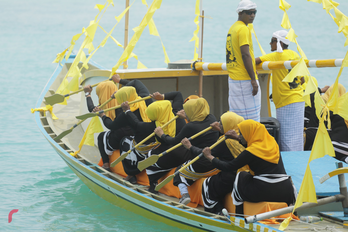 31 މާރިޗް 2019 -- ރައީސުލް ޖުމްހޫރިއްޔާ ހޯރަފުއްޓަށް ވަޑައިގަތުން، ހޯރަފުށިން ރައީސަށް ވަނީ ކުރުފަލީގެ ހަރަކާތްތަކަކުން މަރުހަބާ ކިޔާފައި-- ފޮޓޯ: ރާއްޖެ.އެމްވީ