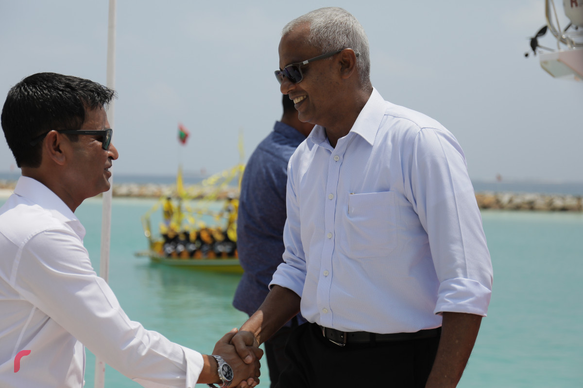 31 މާރިޗް 2019 -- ރައީސުލް ޖުމްހޫރިއްޔާ ހޯރަފުއްޓަށް ވަޑައިގަތުމުން އެ ދާއިރާގެ އެމްޑީޕީ ކެންޑިޑޭޓް އަހްމަދު ސަލީމް މަރުހަބާ ދަންނަވަނީ. -- ފޮޓޯ: ރާއްޖެ.އެމްވީ