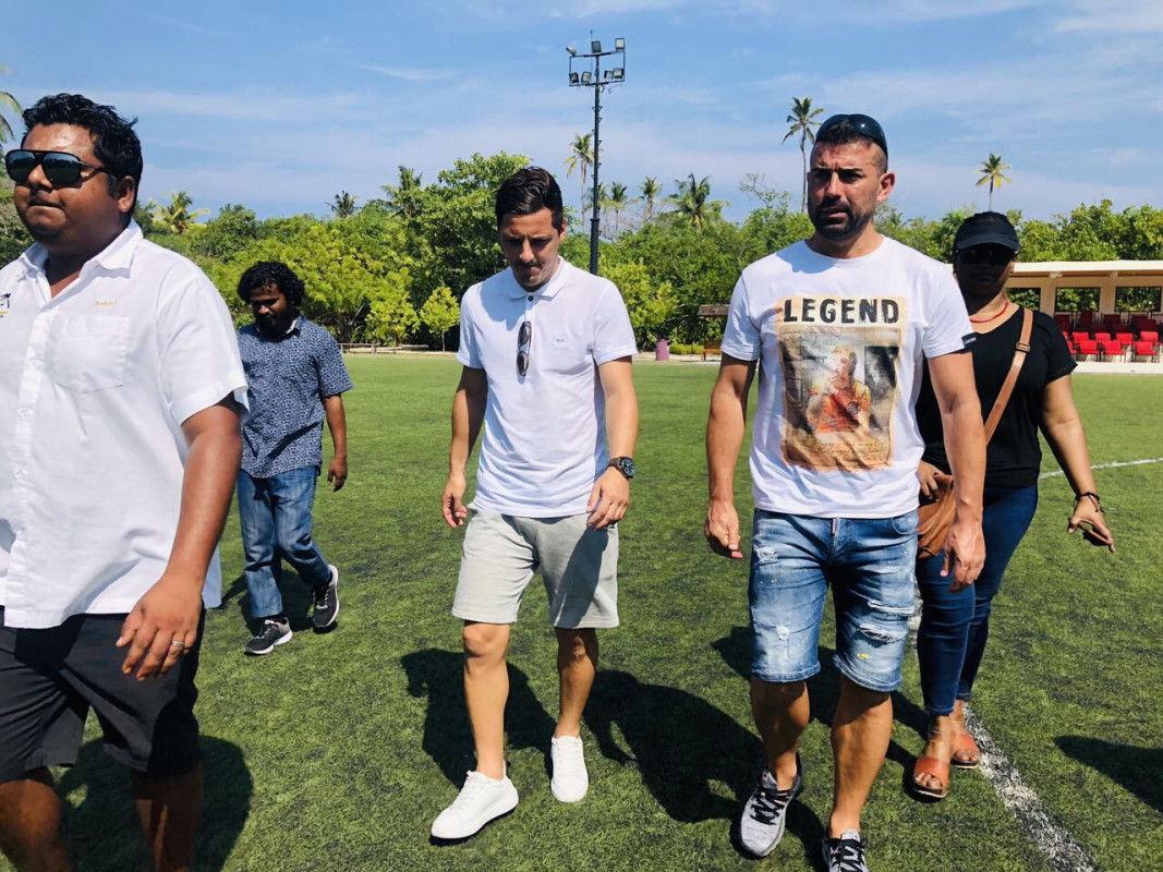 ޕަބްލޯ ކޮއިރާ އާއި ވައިޓޯރ ގުއަޑްރޯސް