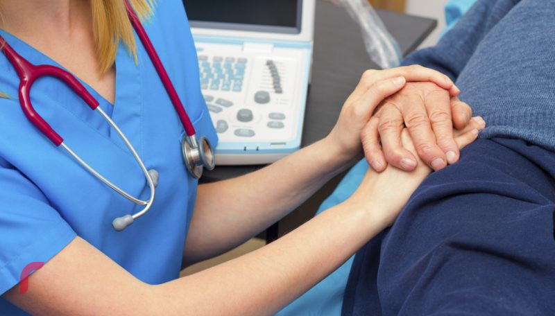 ނަފްސާނީ ބައްޔަކަށް ފަރުވާ ދެނީ