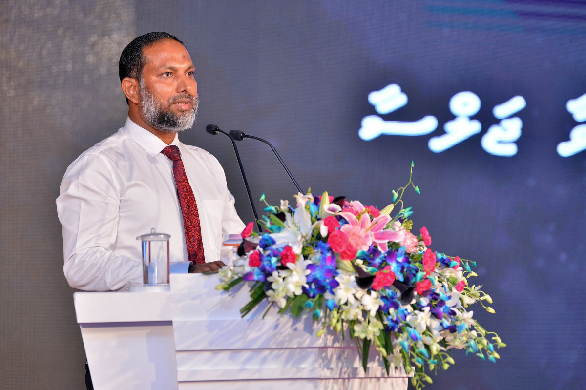 ޝަހީދުންގެ ދުވަހުގެ މުނާސަބަތުގައި ހޮނިހިރު ދުވަހުގެ ރޭ ބޭއްވި ޖަލްސާގައި ހޯމް މިނިސްޓަރު އިމްރާން އަބްދުﷲ ވާހަކަ ދައްކަވަނީ