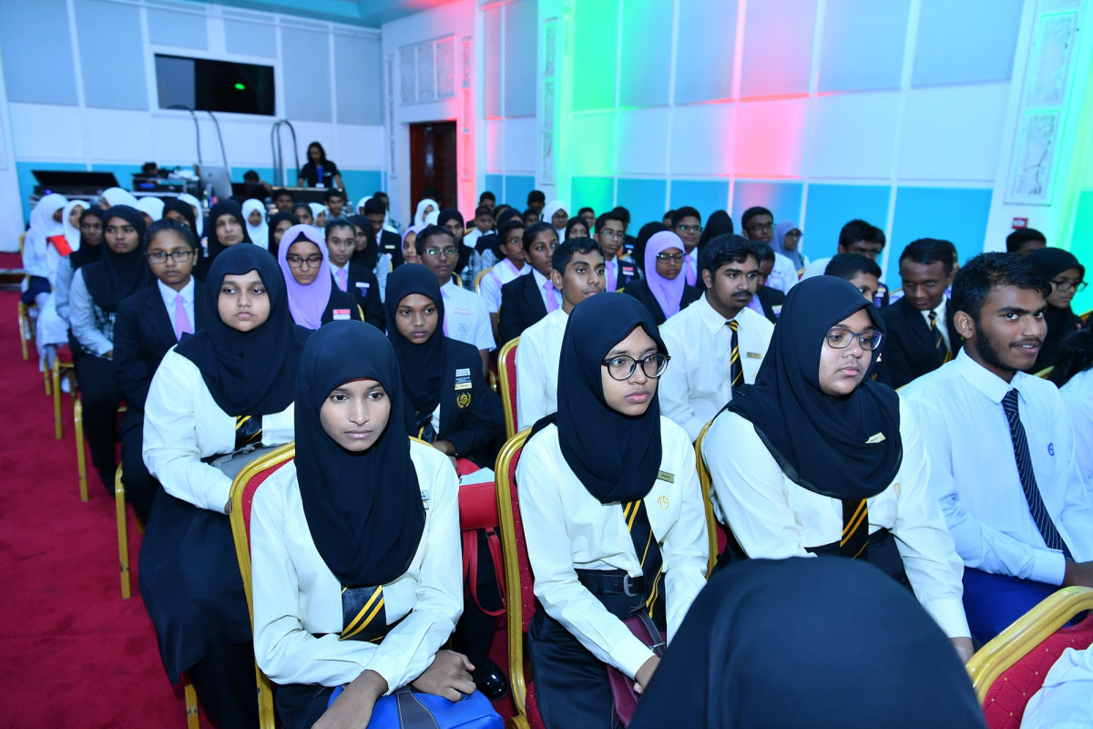 13 އޭޕްރިލް 2019: ޝަހީދުންގެ ދުވަހުގެ މުނާސަބަތުގައި ބާއްވި ރަސްމީ ޖަލްސާގެ ތެރެއިން -- ފޮޓޯ: ރައީސްއޮފީސް