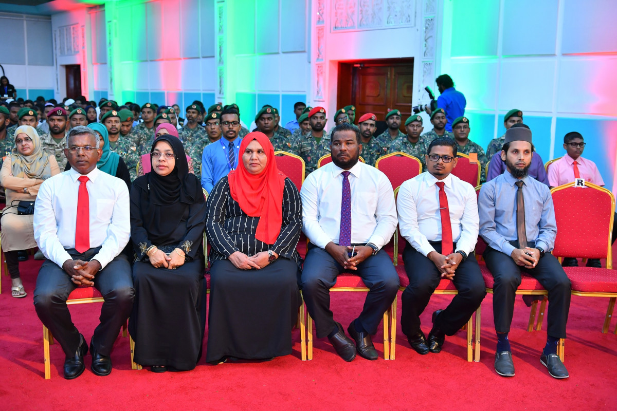13 އޭޕްރިލް 2019: ޝަހީދުންގެ ދުވަހުގެ މުނާސަބަތުގައި ބާއްވި ރަސްމީ ޖަލްސާގެ ތެރެއިން -- ފޮޓޯ: ރައީސްއޮފީސް