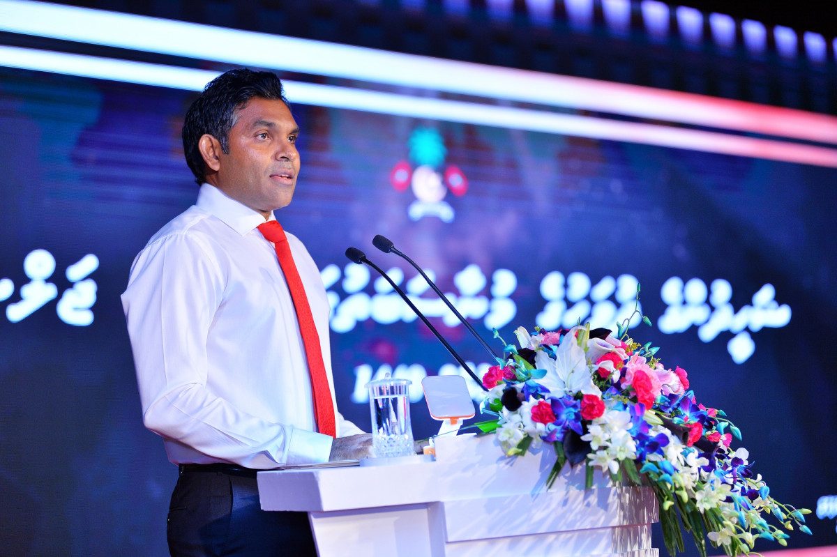 13 އޭޕްރިލް 2019: ޝަހީދުންގެ ދުވަހުގެ މުނާސަބަތުގައި ބޭއްވި ރަސްމީ ޖަލްސާގައި ނައިބު ރައީސް ފައިސަލް ނަސީމް ވާހަކަފުޅު ދައްކަވަނީ -- ފޮޓޯ: ރައީސްއޮފީސް