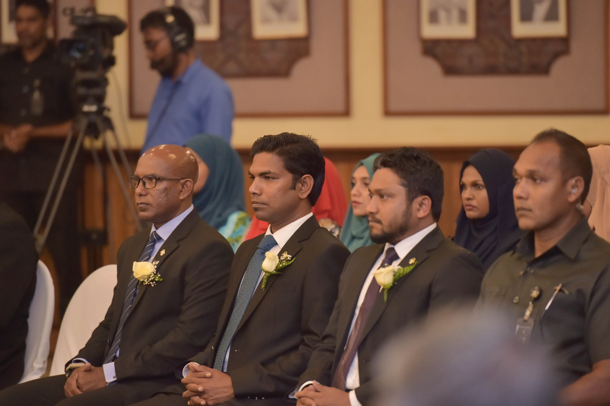 18 އޭޕްރިލް 2019 --ކުރީގެ ހެލްތު މިނިސްޓަރުންގެ ސަމިޓް ރައީސުލް ޖުމްހޫރިއްޔާ އިފްތިތާޙްކޮށް ދެއްވުމަށް ބަނޑޮސް އައިލެންޑް ރިސޯޓްގައި ބޭއްވި ރަސްމިއްޔާތުގެ ތެރެއިން -- ފޮޓޯ: ރައީސް އޮފީސް