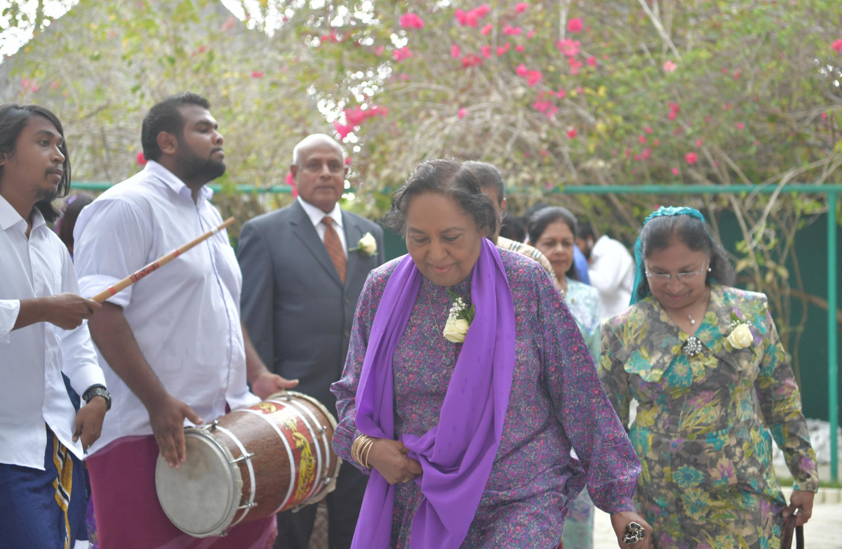 18 އޭޕްރިލް 2019 --ކުރީގެ ހެލްތު މިނިސްޓަރުންގެ ސަމިޓް ރައީސުލް ޖުމްހޫރިއްޔާ އިފްތިތާޙްކޮށް ދެއްވުމަށް ބަނޑޮސް އައިލެންޑް ރިސޯޓްގައި ބޭއްވި ރަސްމިއްޔާތުގެ ތެރެއިން -- ފޮޓޯ: ރައީސް އޮފީސް