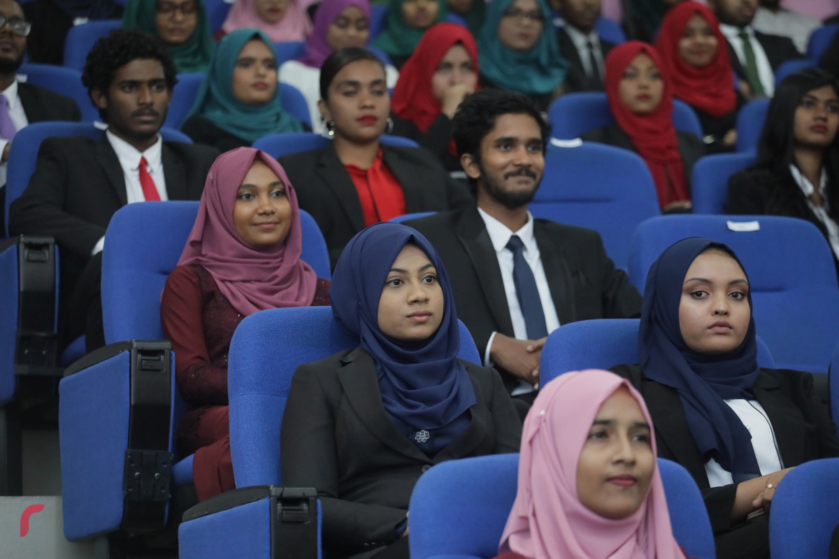 ދިވެހިރާއްޖޭގެ ގައުމީ ޔުނިވާސިޓީގައި ތައުލީމް ހާސިލްކުރަމުންދާ ދަރިވަރުންތަކެއް 