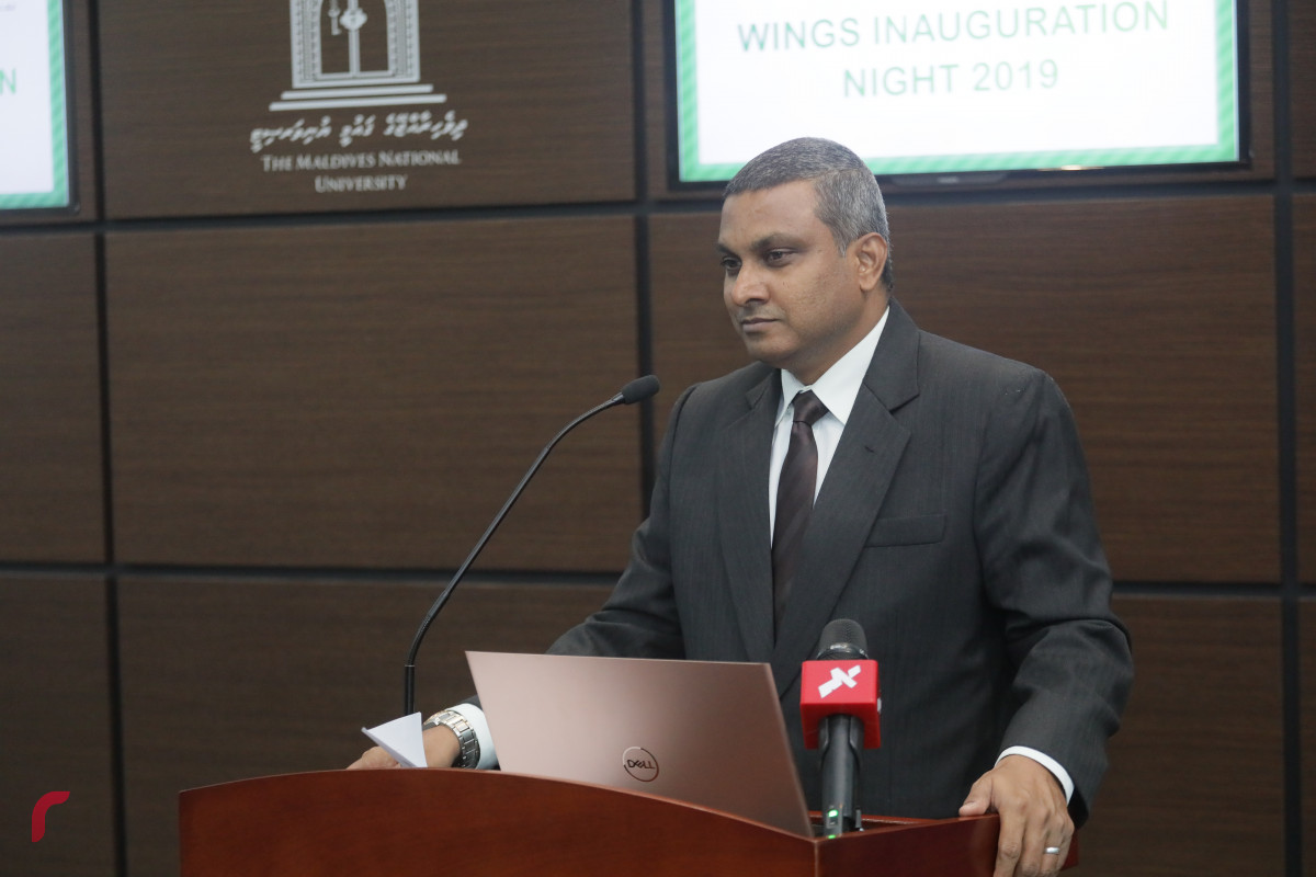 18 އޭޕްރިލް 2019 -- ގައުމީ ޔުނިވާސިޓީގެ ސްޓޫޑެންޓް ޔޫނިއަންގެ އެކި މަގާމުތަކަށް އައްޔަންކުރެވުނު ދަރިވަރުންނަށް މަގާމު ހަވާލުކުރުމާއި ގޮފިތައް އިފްތިތާހުކުރުމަށް ބޭއްވި ރަސްމިއްޔާތުގެ ތެރެއިން ފޮޓޯ: ޝުޢައިބް މުހައްމަދު