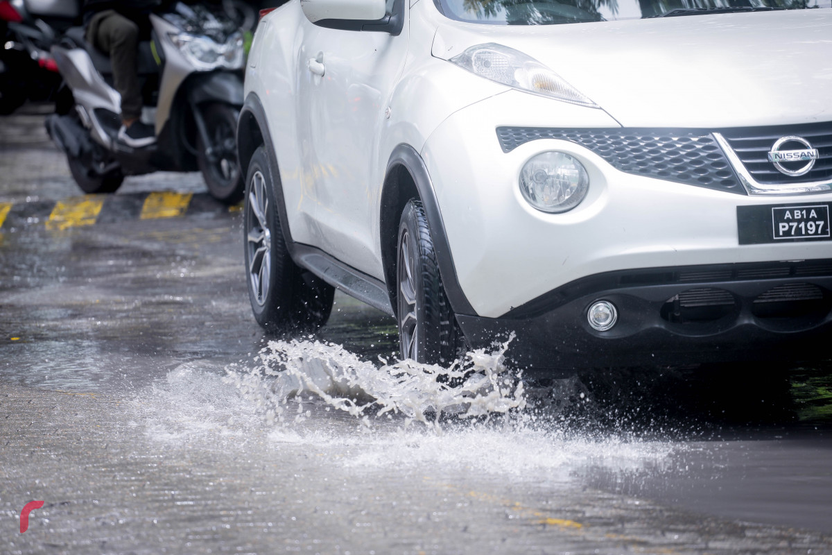 20 އޭޕްރިލް 2019: މާލެ އަށް ކުރަމުންދާ ވިއްސާރައިގައި މާލޭގެ މަގެއްގައި ފެންބޮޑުވެފައި-- ފޮޓޯ: ޝުއައިބް މުހައްމަދު