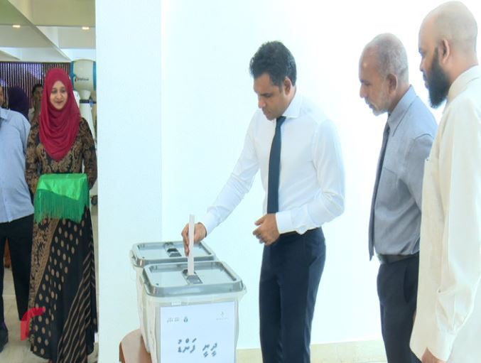 ދަރުމަ ކަމާކެމި، ހަރަކާތް އިފްތިތާހްކޮށްފި